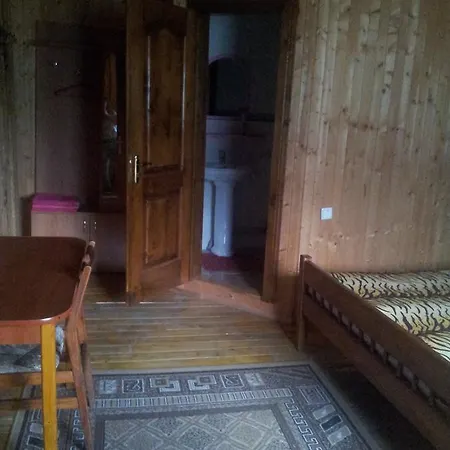 Shovkova Kosytsia Alojamento de Turismo Selvagem *